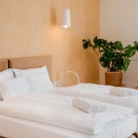 H11 Rooms Esztergom Eksteriør billede