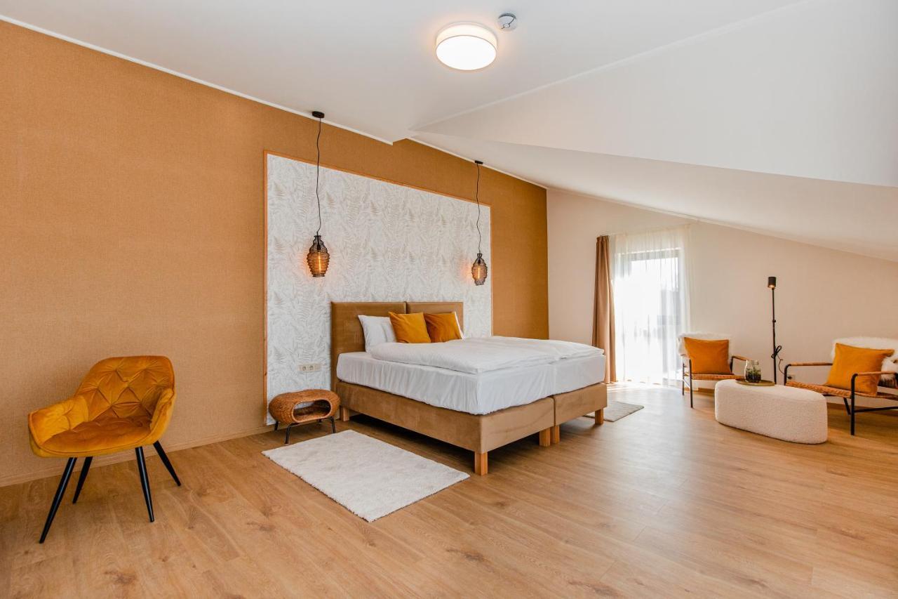 H11 Rooms Esztergom Eksteriør billede